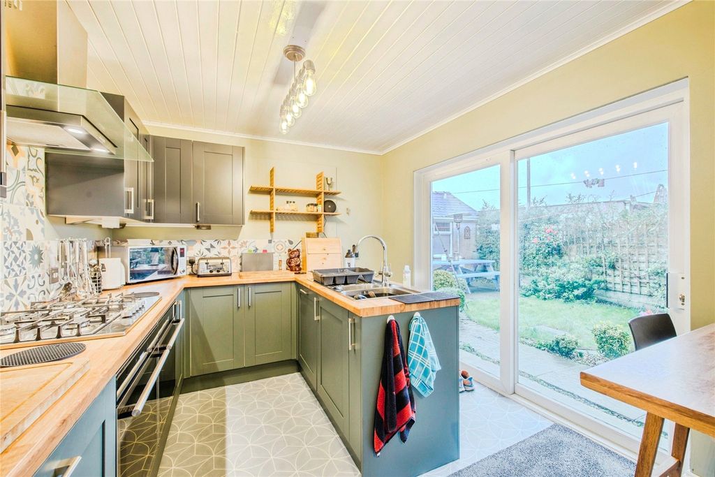 Additional image 7 of 5 bed detached house for saleWellington Road, Hakin, Milford Haven, Pembrokeshire SA73