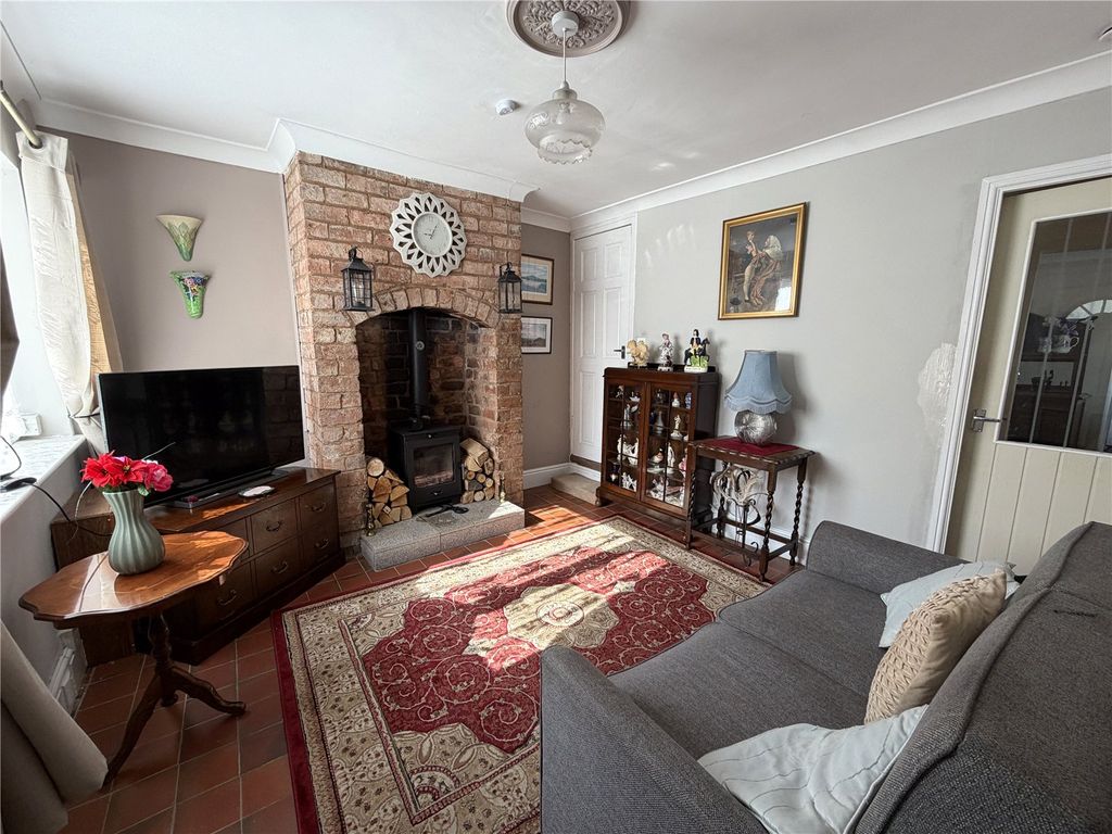 Property photo 2 of 25 Picture No. 30