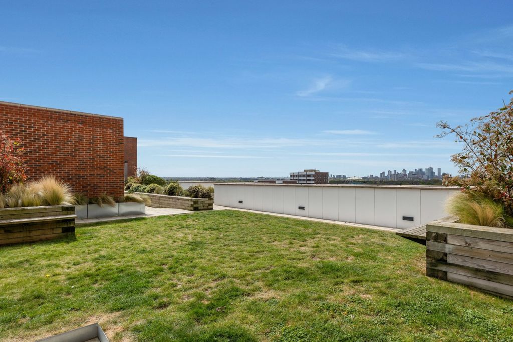 Property photo 3 of 12 16