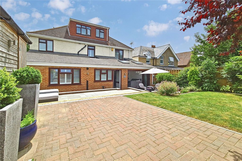 Property photo 2 of 35 Picture No. 04