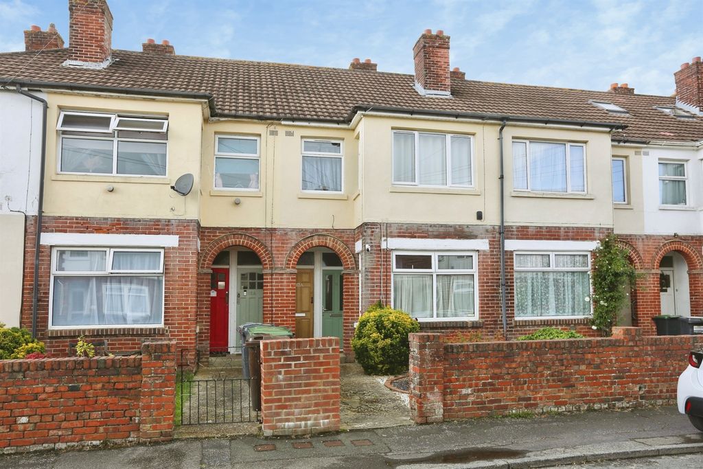 Property photo 1 of 11