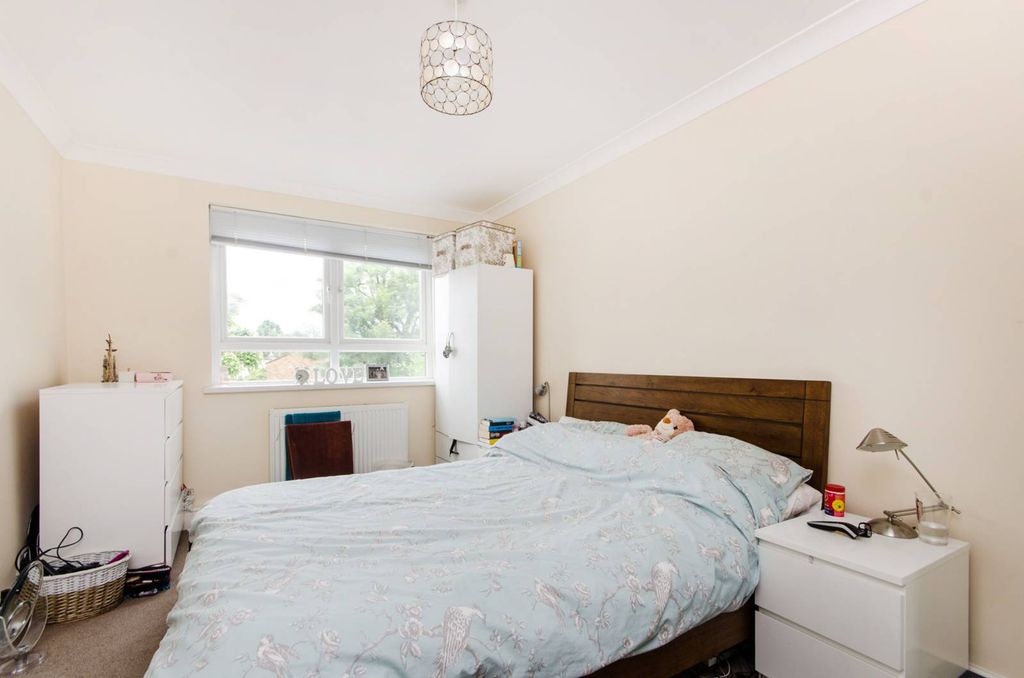 Property photo 3 of 8