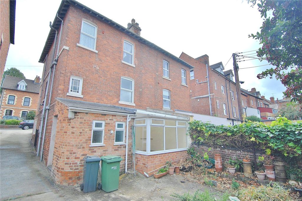 Property photo 3 of 17 Picture No. 16