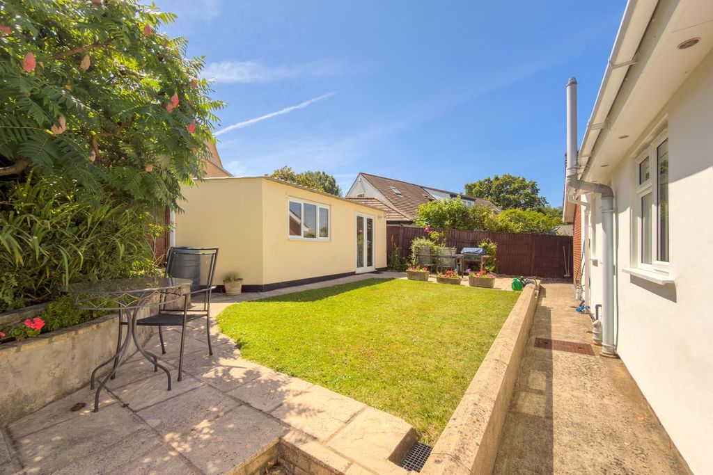 Property photo 2 of 14