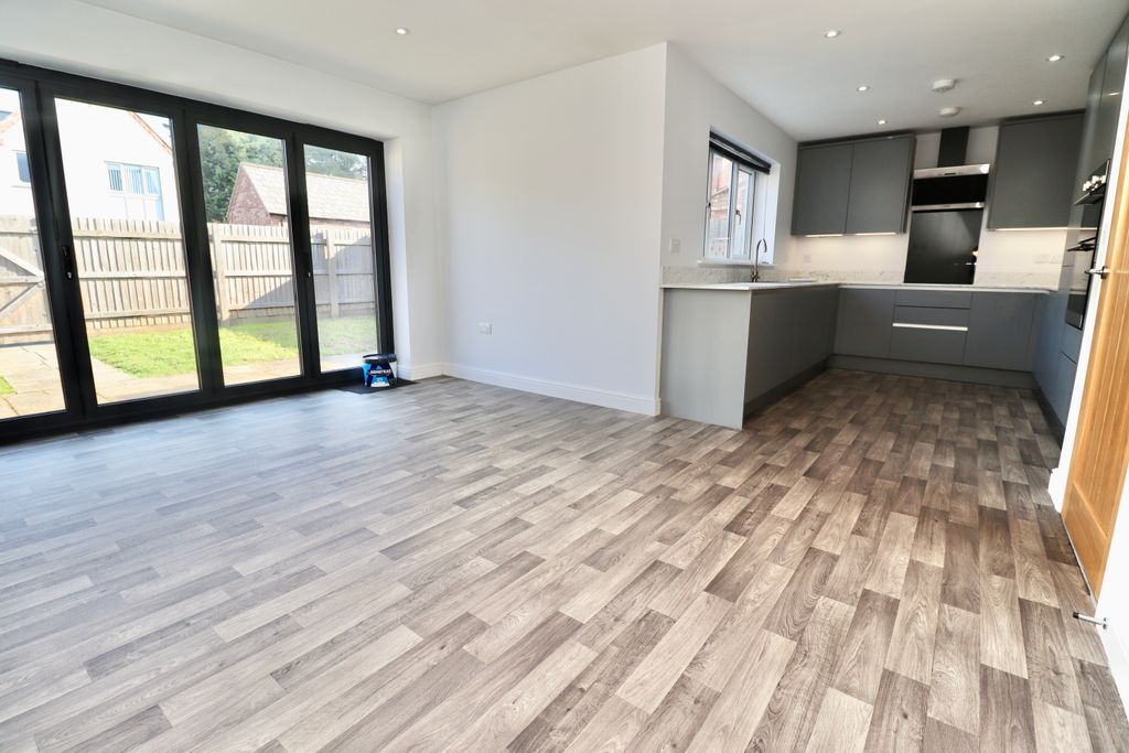 Property photo 2 of 15 Img_1107