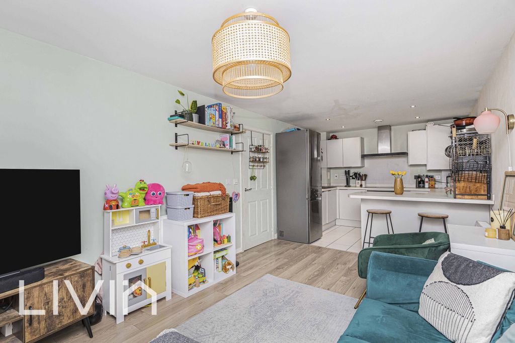 Property photo 1 of 18 025A9655