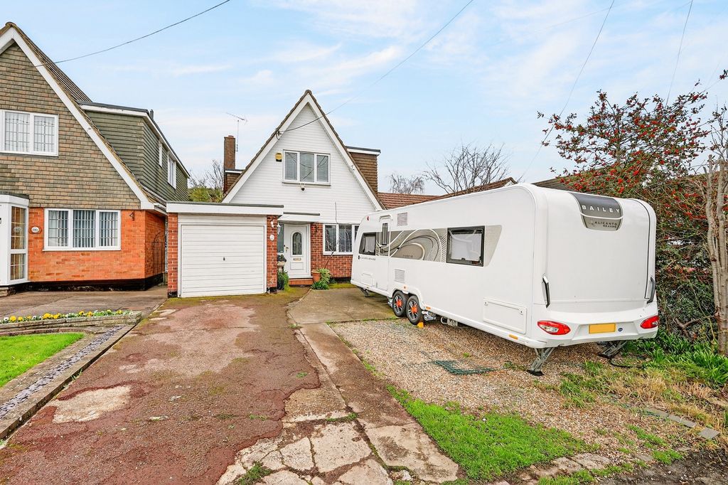 Property photo 2 of 32