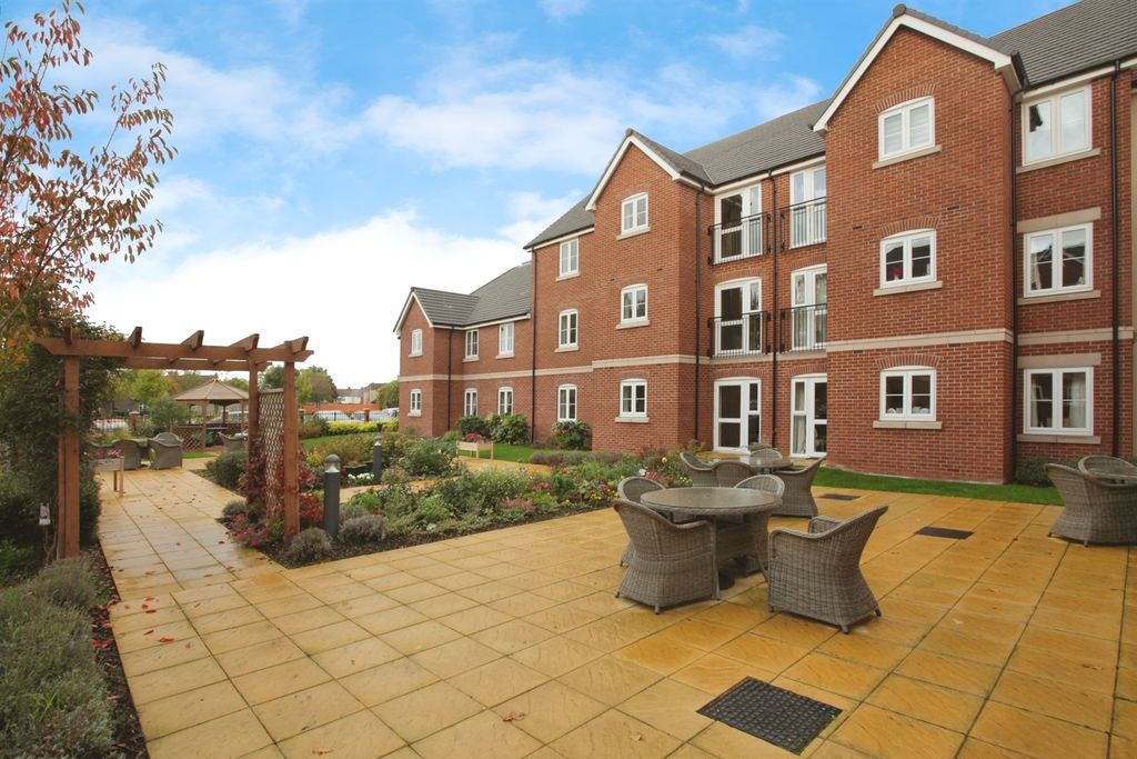 Property photo 3 of 23