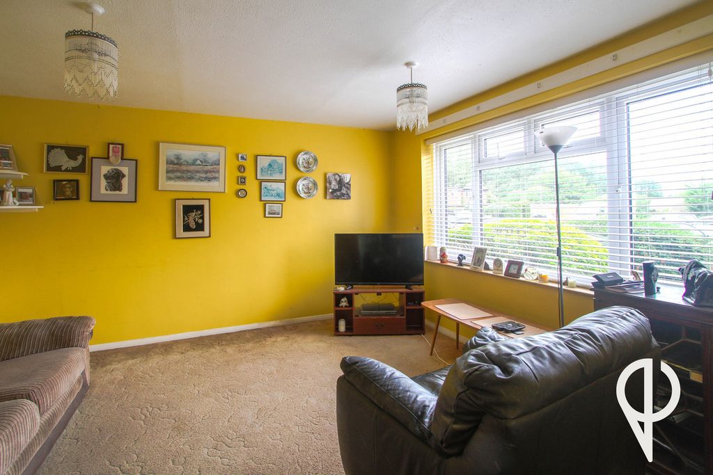 Property photo 2 of 11