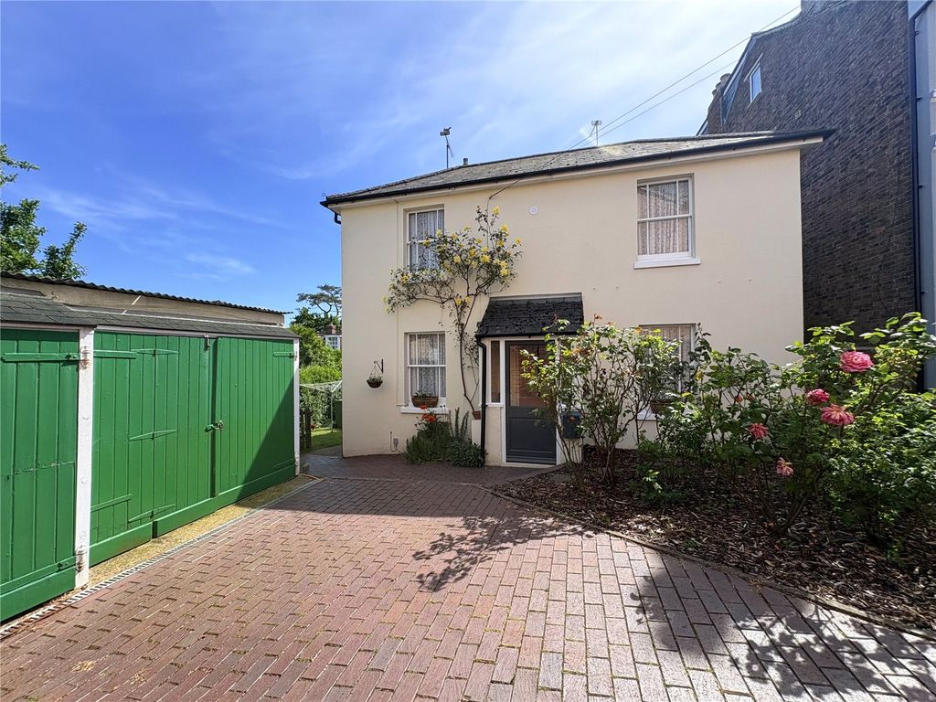 Property photo 1 of 19 Picture No. 23