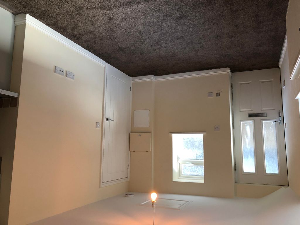 Property photo 2 of 5 Living Room