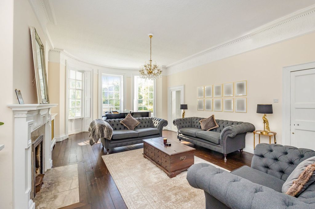 Property photo 2 of 29