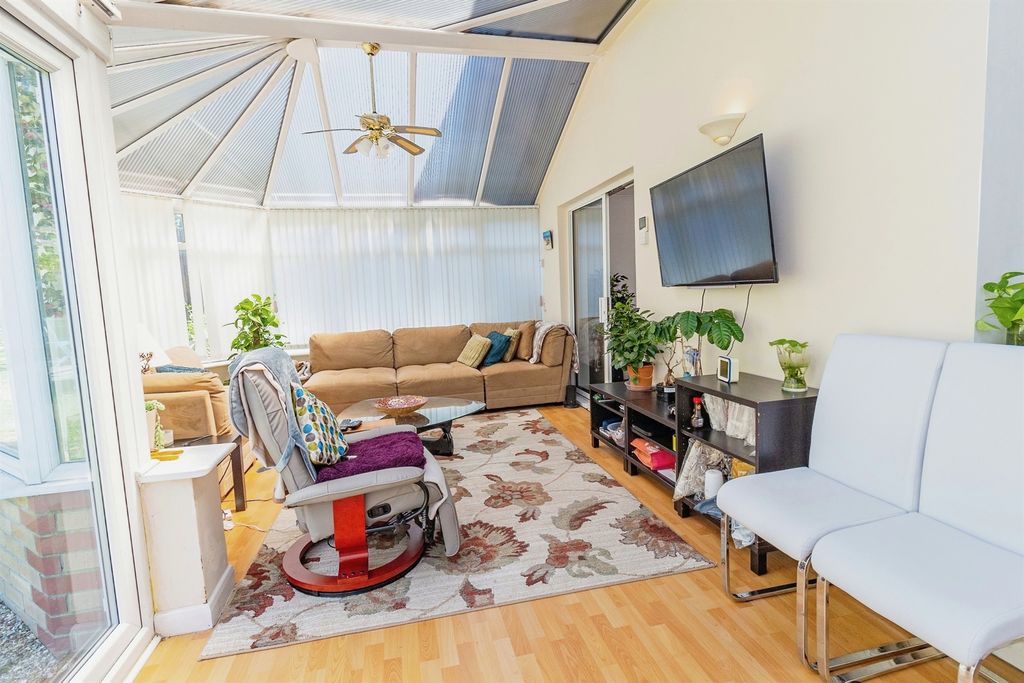 Property photo 3 of 16
