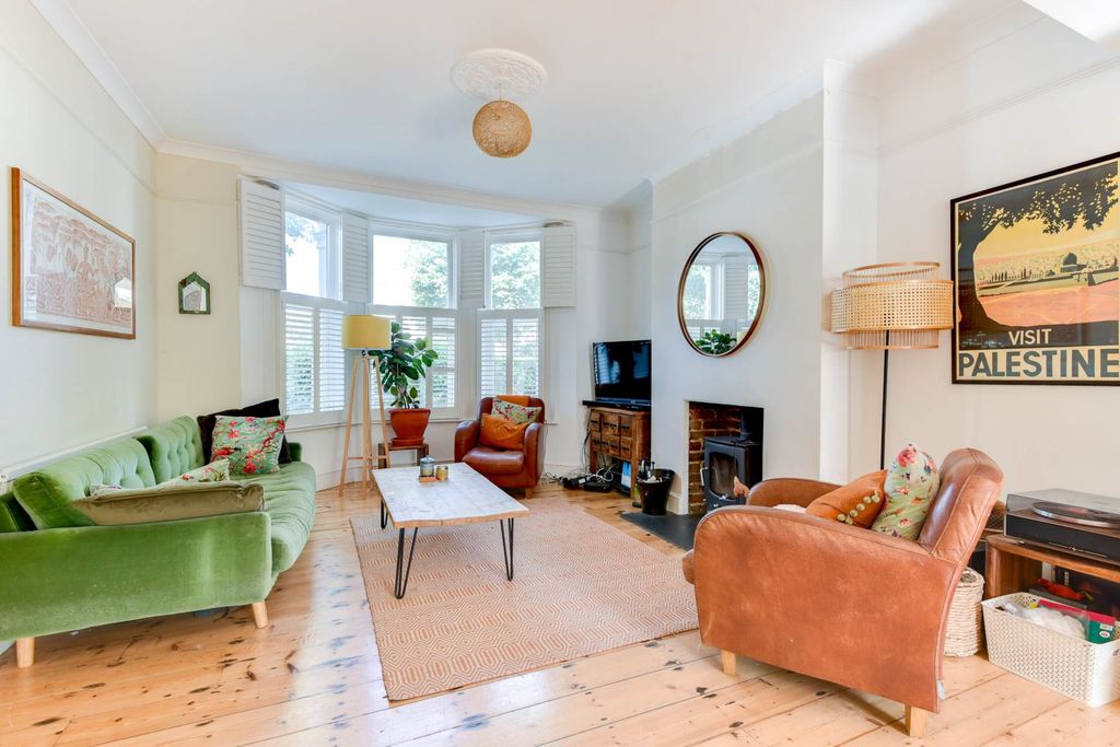 Property photo 1 of 23