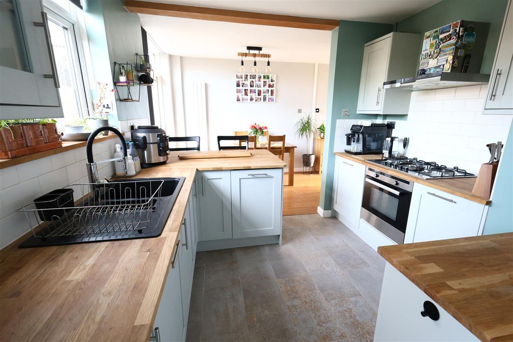 Property photo 3 of 25 Ki.Jpg