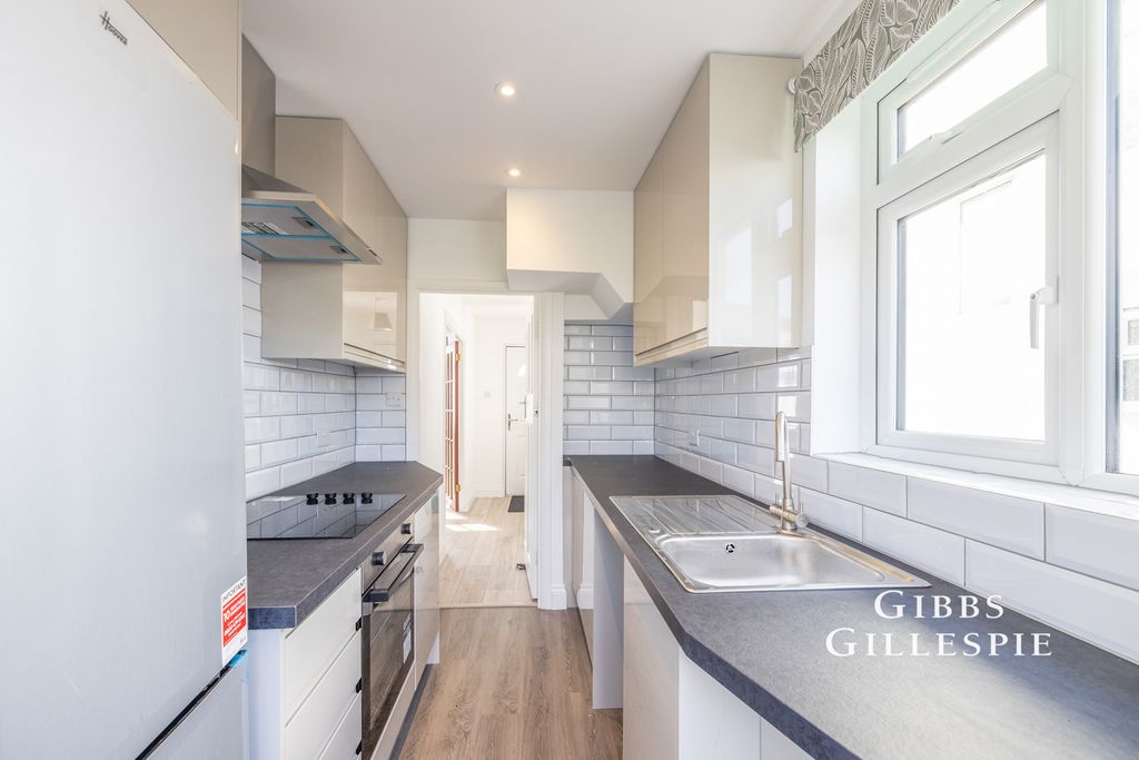 Property photo 2 of 15 Pbox-Img.Jpg