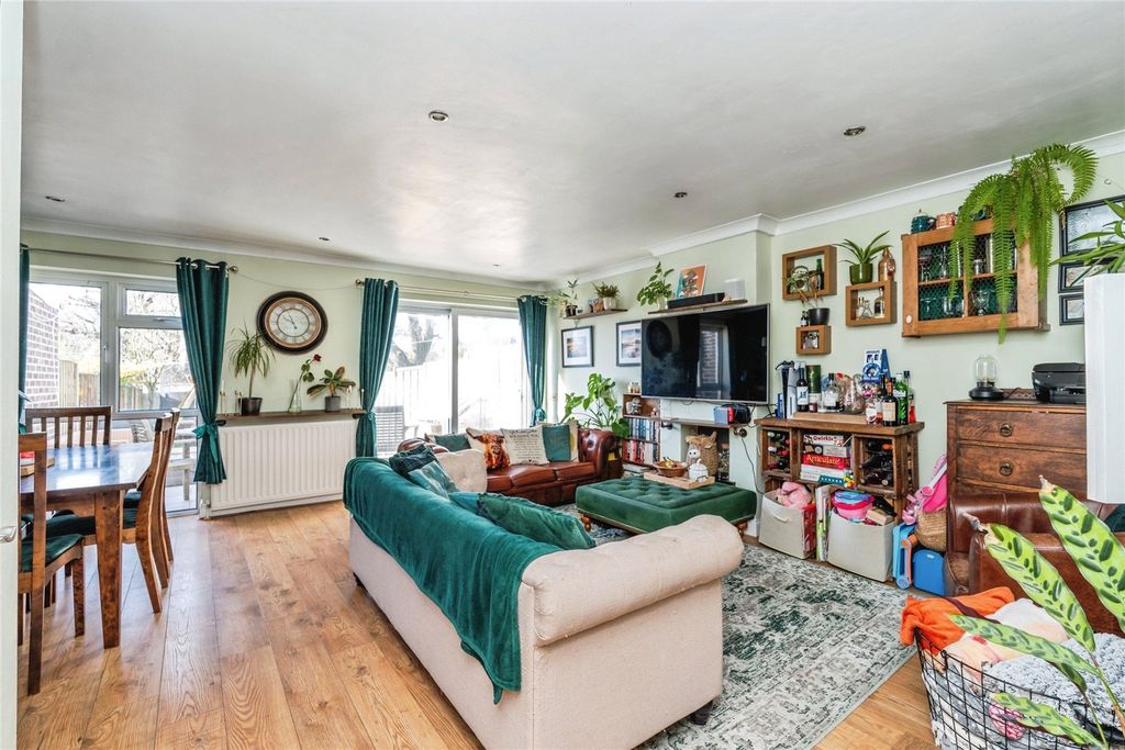 Property photo 3 of 21 Picture No. 18