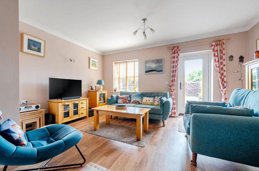 Property photo 3 of 14 1508538-5-6A84A49...