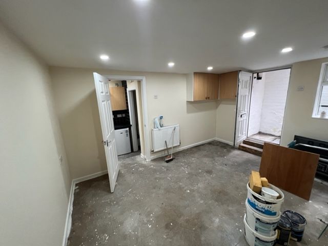 Property photo 3 of 8 Entrance Porch