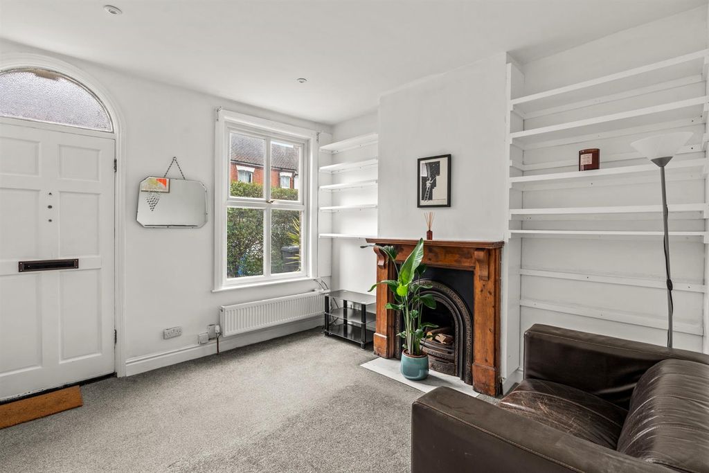 Property photo 2 of 16 14-Onleyst-005.Jpg