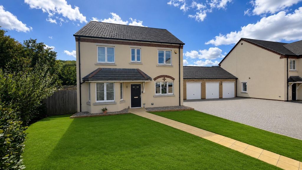 Property photo 1 of 31