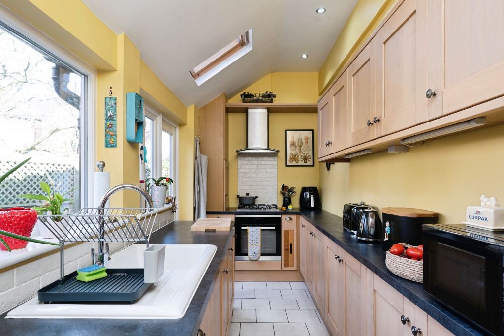 Property photo 3 of 21