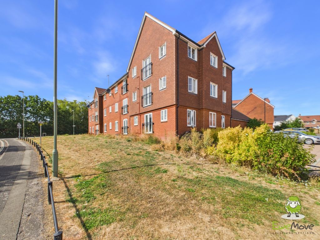 Property photo 1 of 12 Ewemove Estate Agents Basingstoke