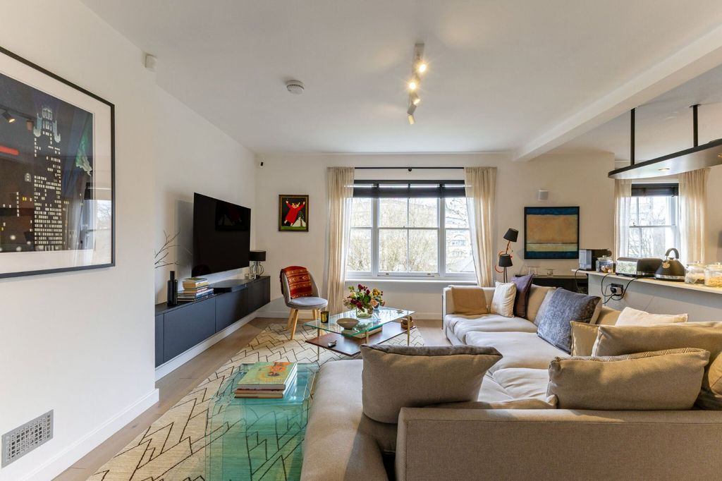 Property photo 3 of 13 Picture No. 02