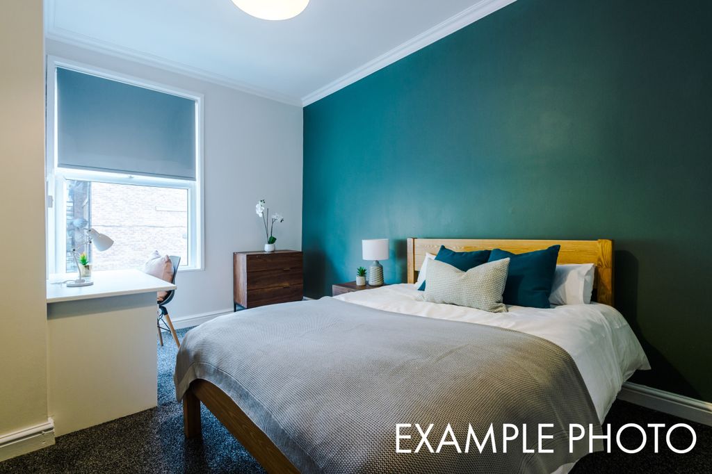 Property photo 2 of 15 17 Norwood, Example 1