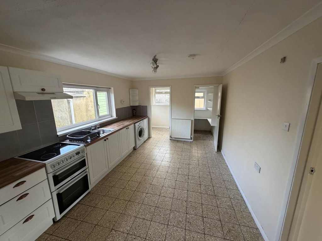 Property photo 2 of 14 Img_2457