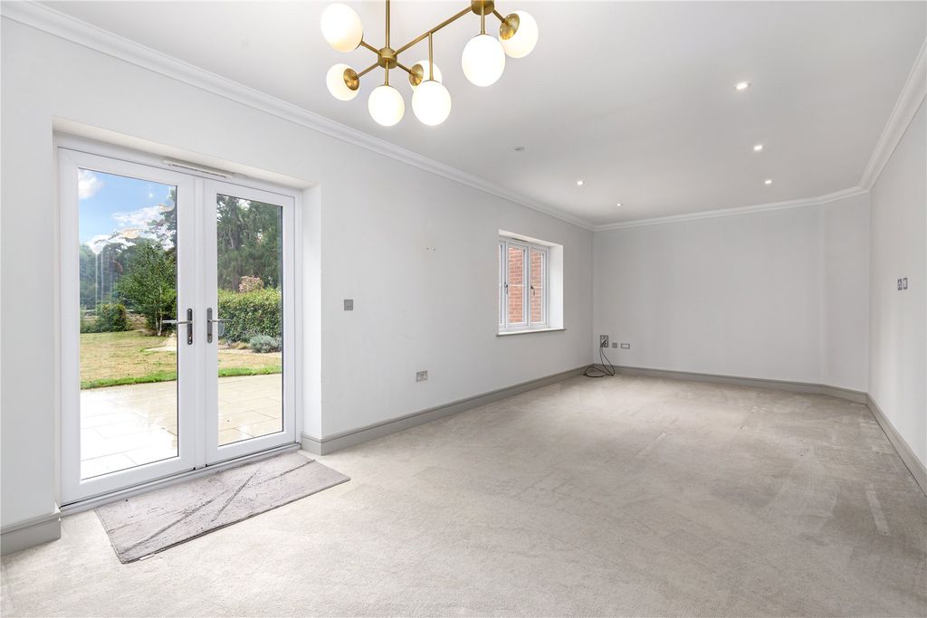 Property photo 2 of 15 Picture No. 01