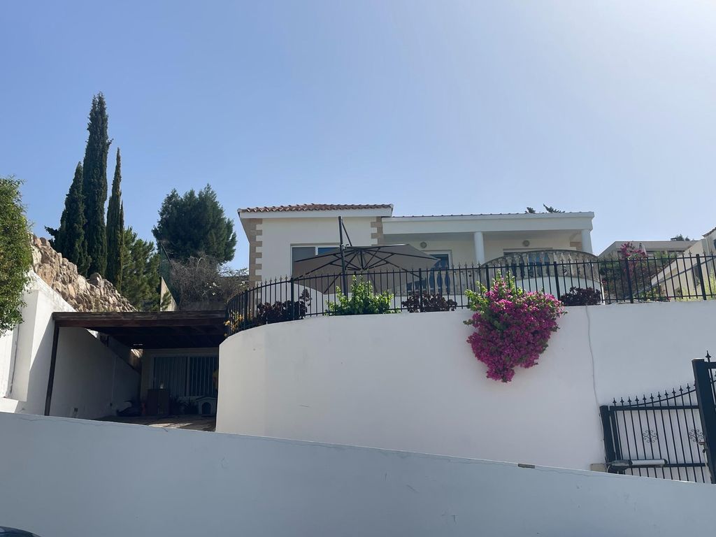 Property photo 1 of 35