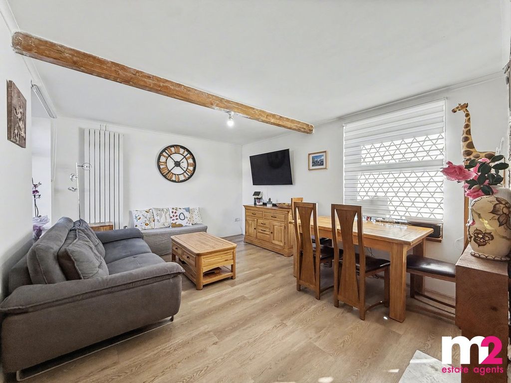 Property photo 3 of 20