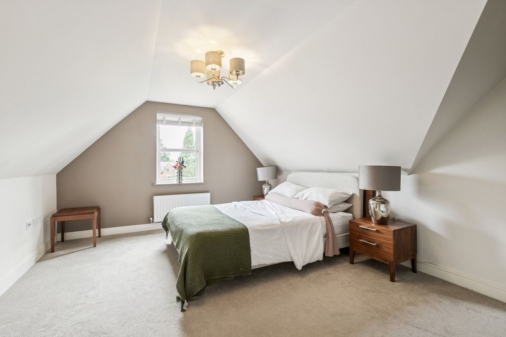 Property photo 3 of 16 5337555