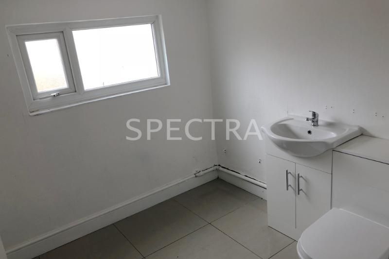 Property photo 3 of 6 Gallery