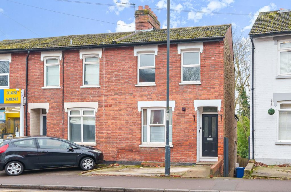 Property photo 1 of 12