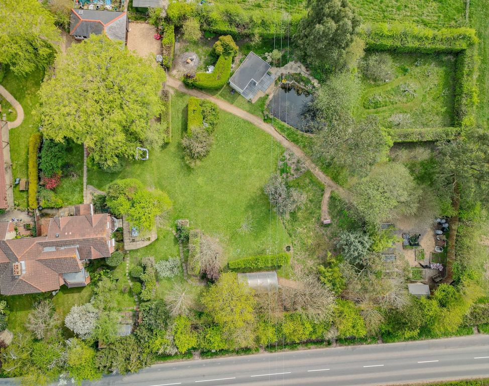 Property photo 3 of 19