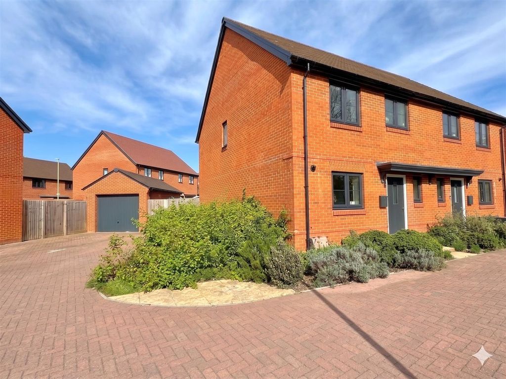 Property photo 1 of 18 Front.Jpg