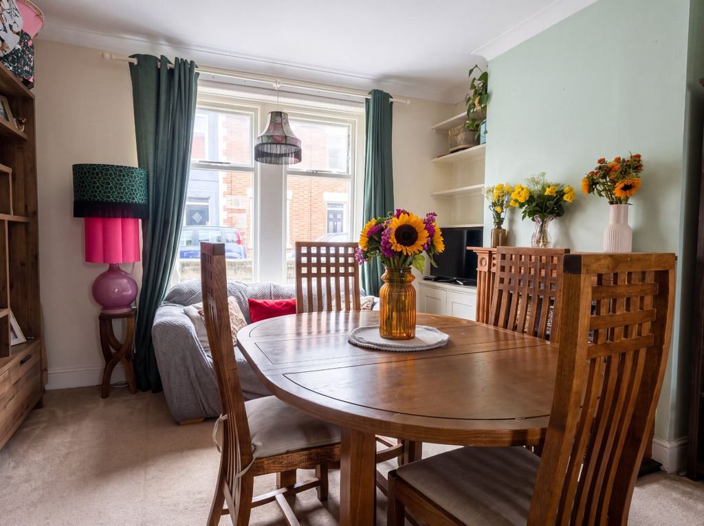 Property photo 2 of 9 5393621