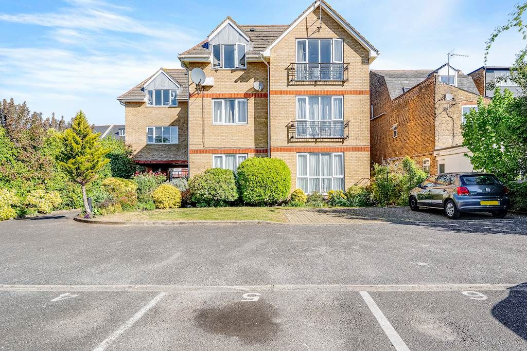 Property photo 1 of 15 15-Cb91Ap-86230-Mck-Flat 5 Coombe Road-40-Small
