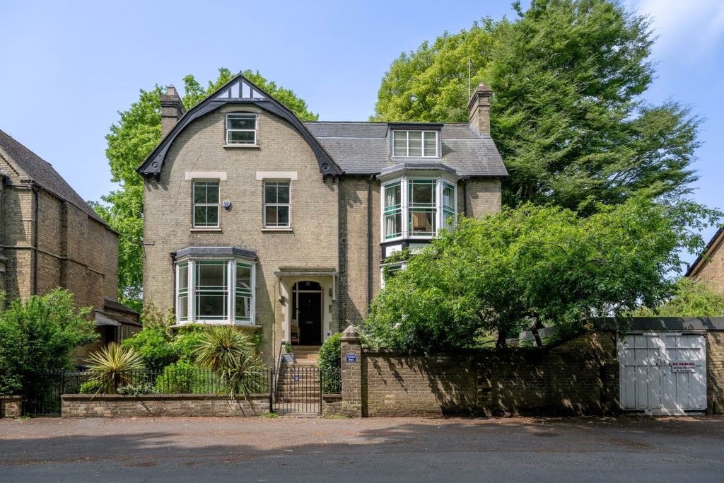 Property photo 1 of 36
