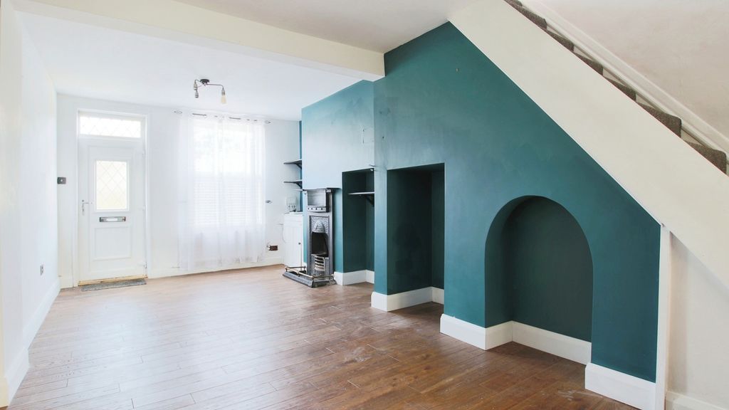 Property photo 2 of 16 3046874