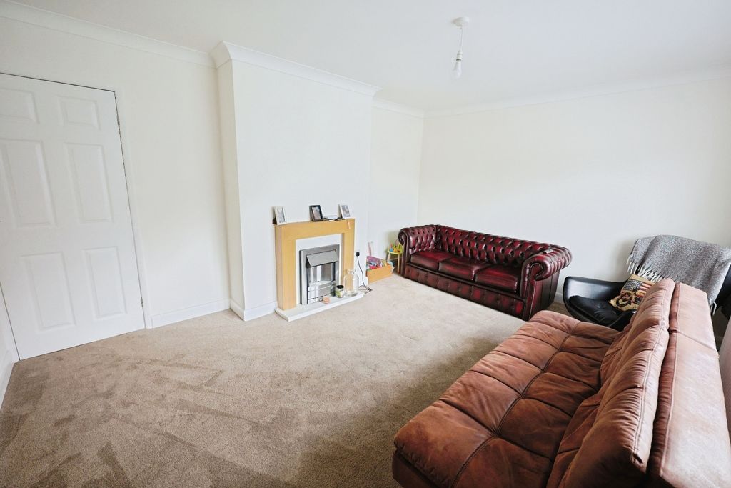 Property photo 3 of 15 Pbox-Img.Jpg