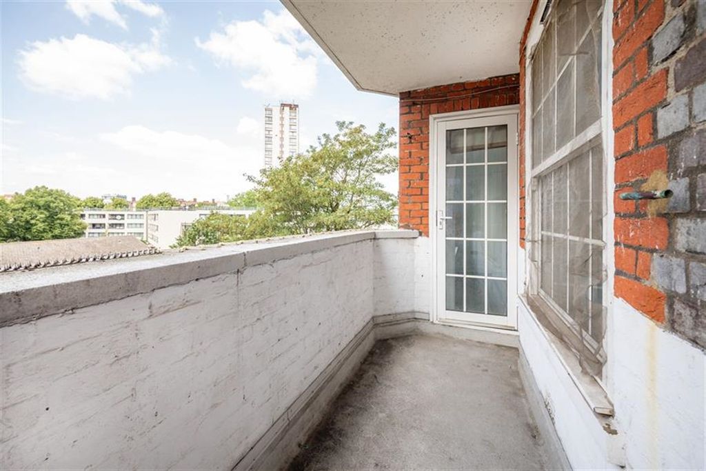 Property photo 3 of 15 Balcony