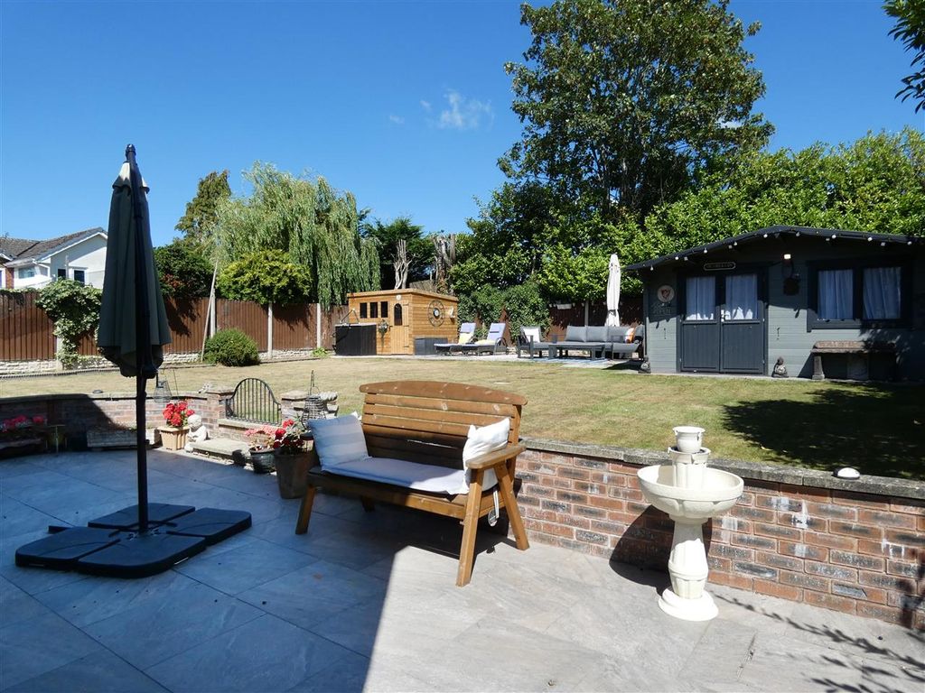 Property photo 2 of 29 Entrance Porch