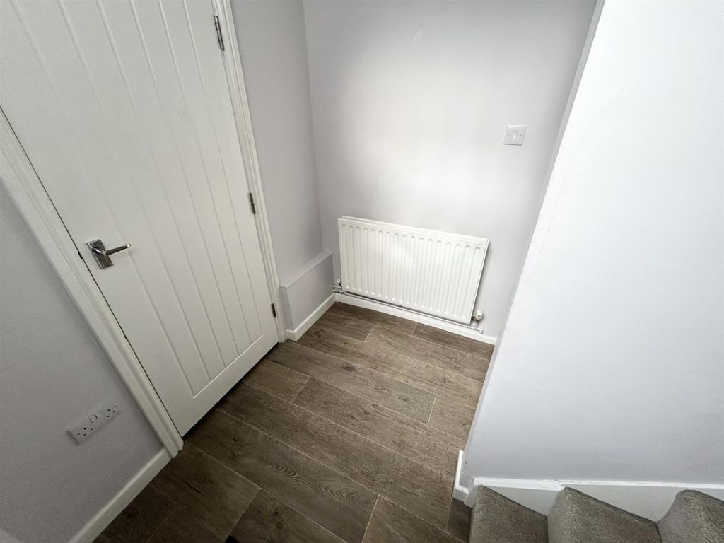 Property photo 2 of 18 78B35Eb8-B21c-44F0-Ac2c-c8443De4A63E.Jpg