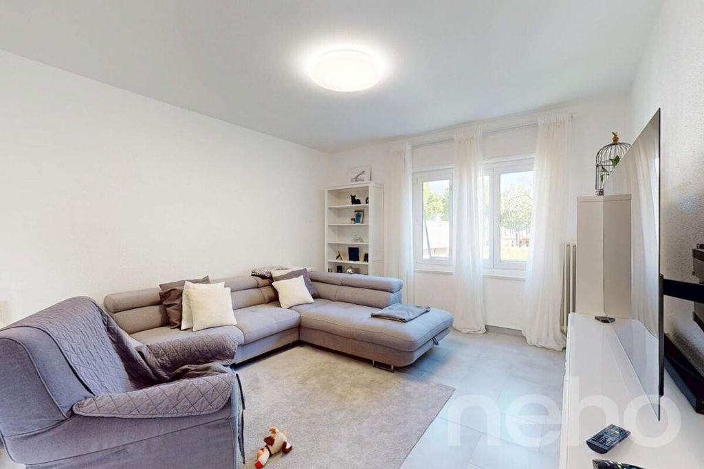 Property photo 2 of 11