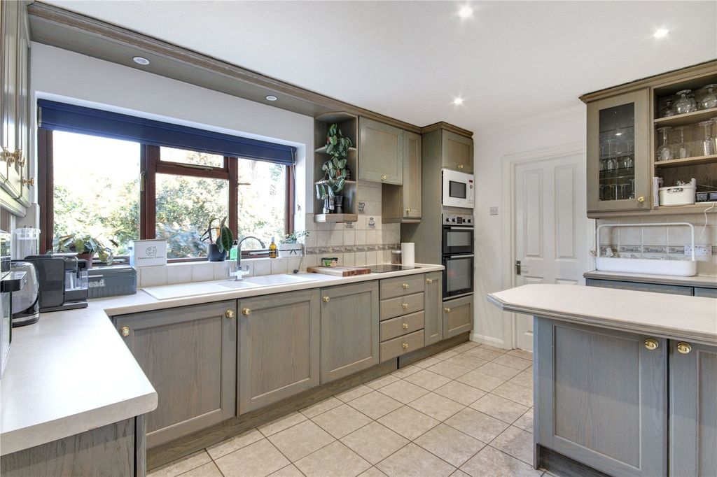 Property photo 2 of 13 Kitchen