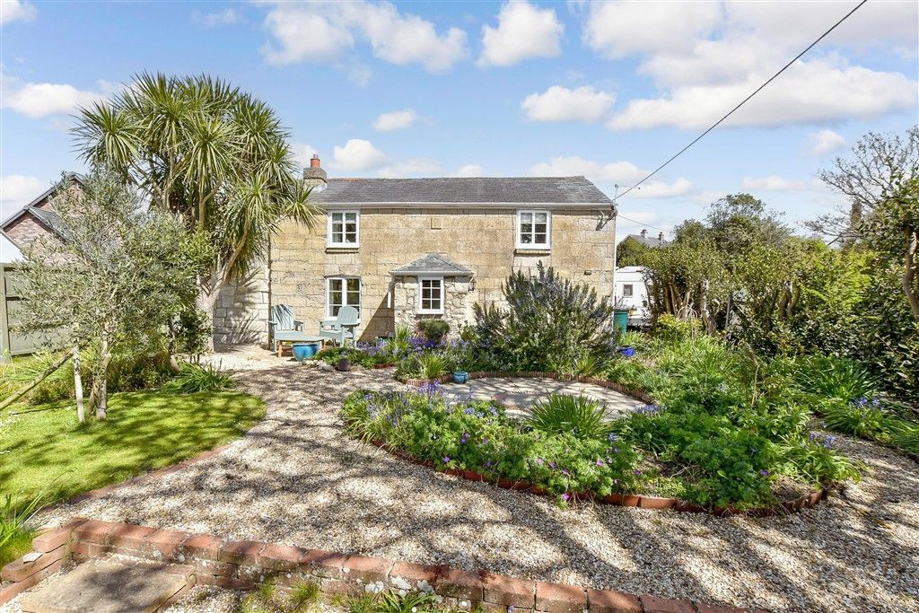 Property photo 2 of 18 Front Elevation