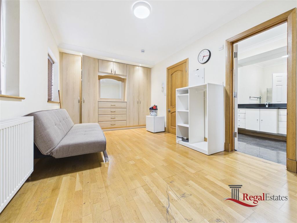 Property photo 1 of 7 Cam02489G0-Pr0269-Still008.Jpg